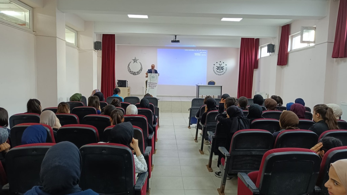 ÖĞRENCİLERİMİZ MESLEK ERBABLARIYLA TANIŞIYOR.I